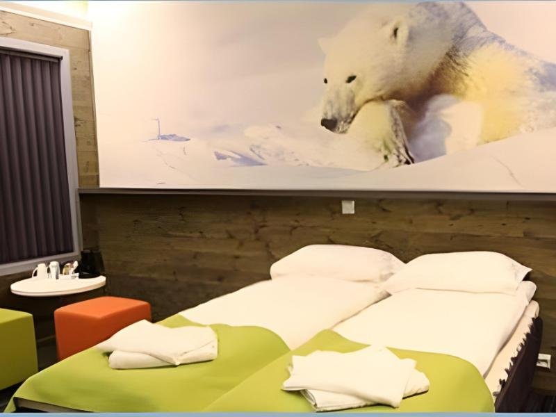 Svalbard Hotell | Polfareren