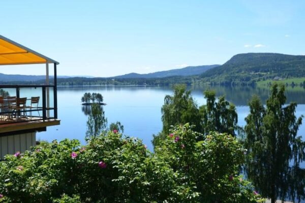 Kroderen Kro & motel AS