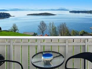 person holiday home in Onarheim