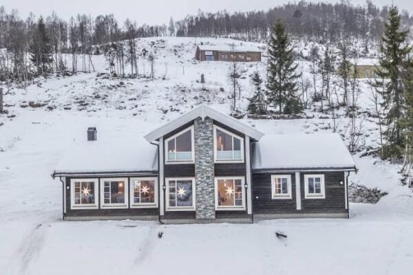 Rolfhytta – Fosskamben 19