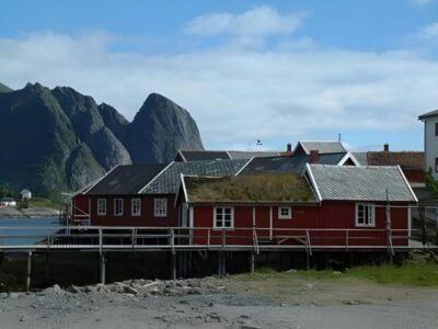 Reine Rorbuer – By Classic Norway Hotels