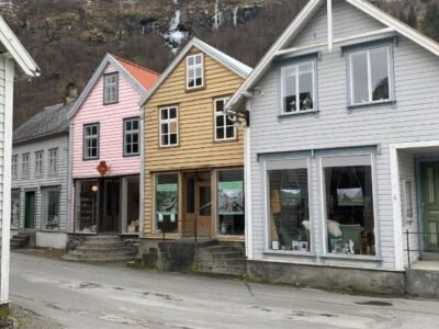 Old town boutiqe apartments/ Gamle Lærdalsøyri boutique leiligheter