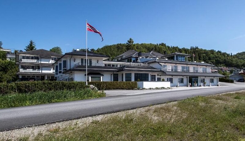 Aursnes Hotell