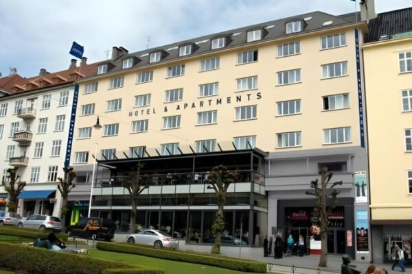 Ole Bull Hotel & Apartments