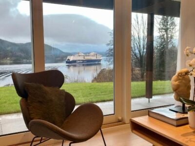 Funky cabin with a panoramic view of the Oslofjord