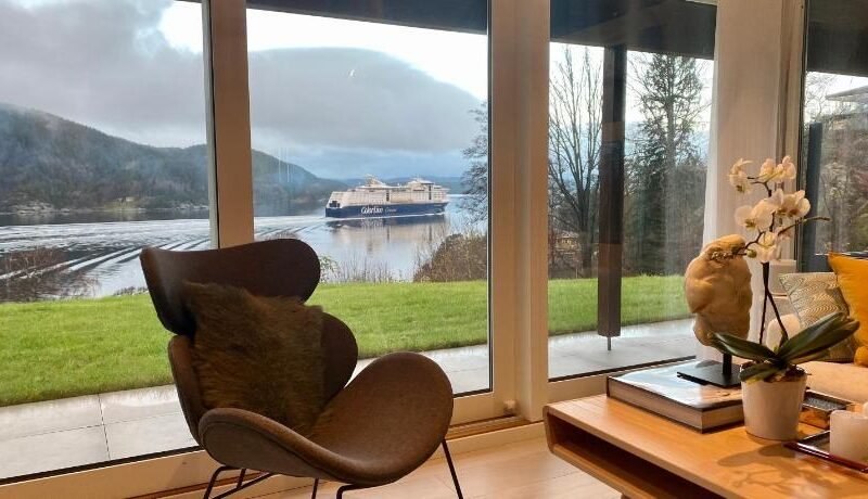 Funky cabin with a panoramic view of the Oslofjord