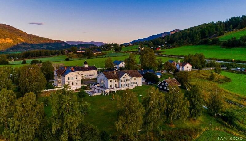 Dale-Gudbrands Gard by Frich`s