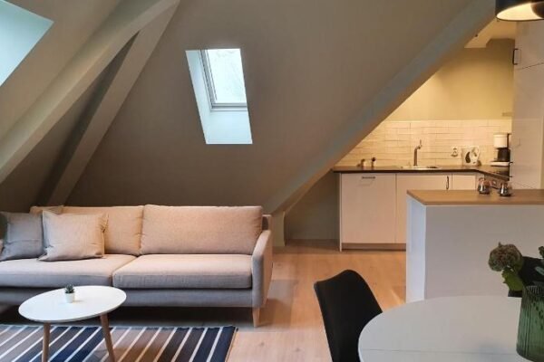 Kong Oscars Apartments