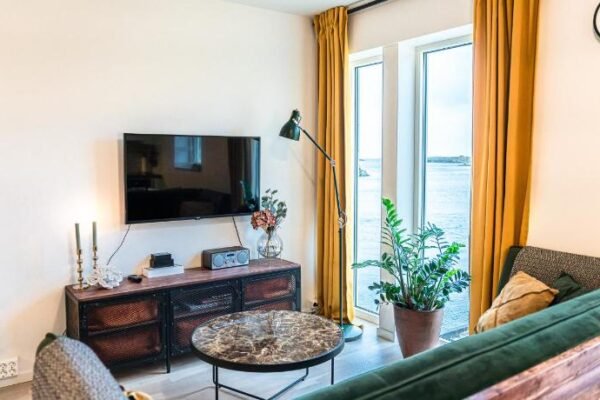 New Akrahamn coast house