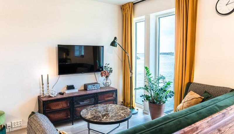 New Akrahamn coast house