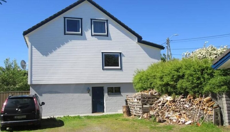 Airbnb and Booking at Postvegen 95