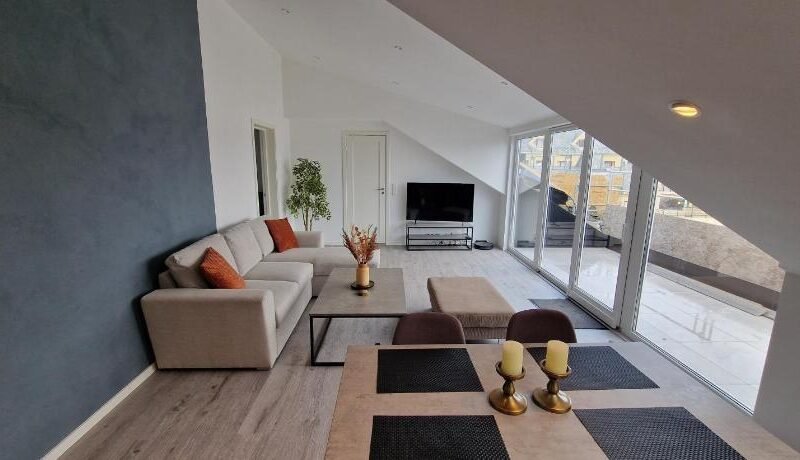 Lovely 2-bedroom loft with panoramic view.