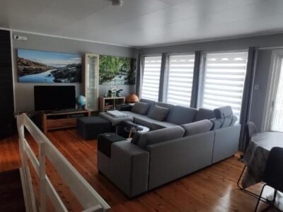 Sleeps 8 – 3 Bedrooms