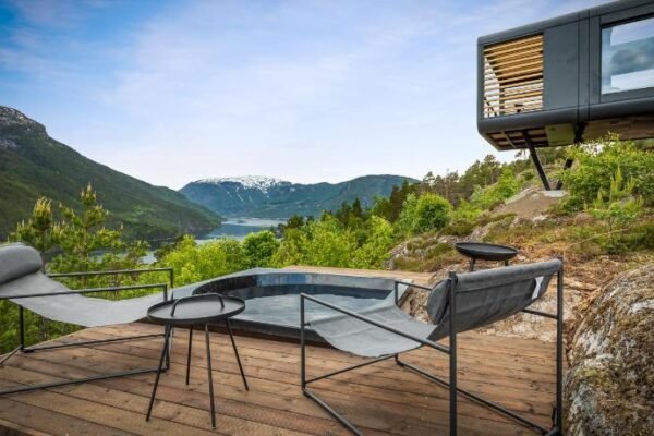 Sogndal Fjordpanorama – The view