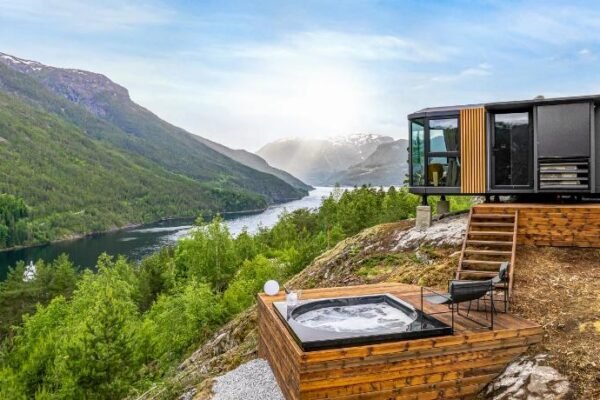 Sogndal Fjordpanorama – The atmosphere