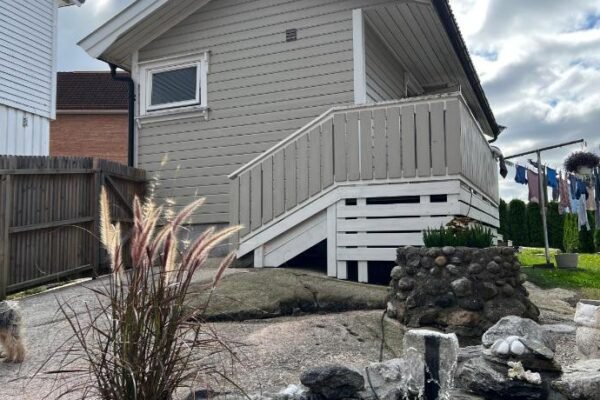 Sentralt i Fredrikstad, gratis parkering og varmepumpe med AC