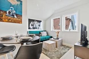 Luxury Suite in Charming Area