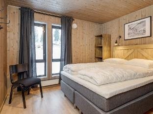 person holiday home in Favang