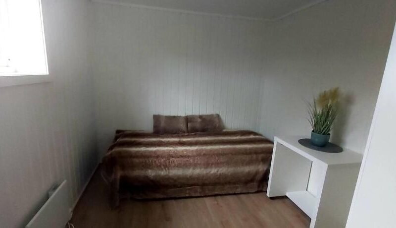 Aurora rooms in shared apartment nr2 We are doing privet Northen lights trips, reindeer trip and Fjo