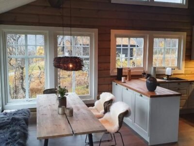 New, Mountain paradise, biking, alpine touring, skiing in & out