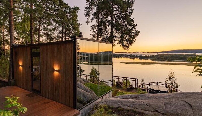 The WonderInn Mirrored Glass Cabin – Wonderinn Delta