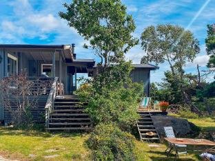 Serene Seaside Retreat in Vesteroy-By Traum