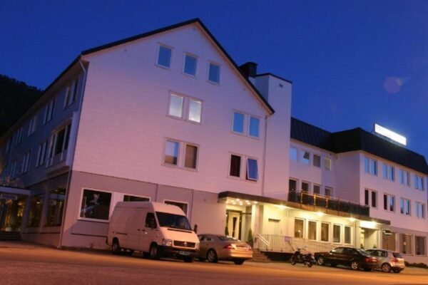 Nordfjord Hotell – Bryggen