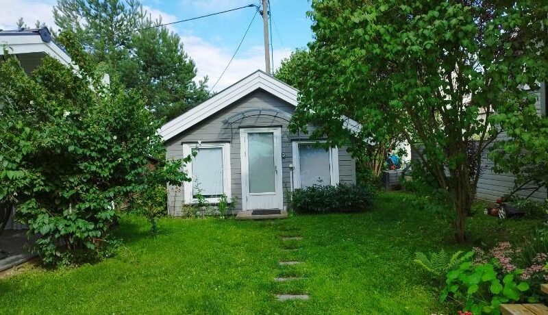 Guest House in the Garden