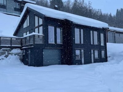 Hodlekvevegen 308 – Flott hytte midt i skisenteret