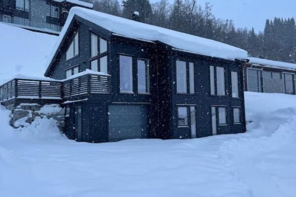 Hodlekvevegen 308 – Flott hytte midt i skisenteret