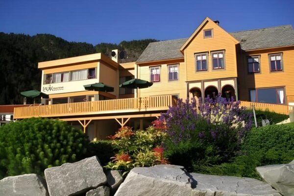 Lavik Fjord Hotel & Apartments