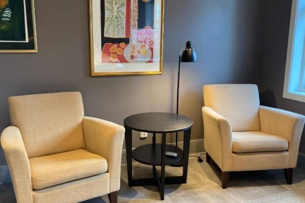 Charming Guesthouse near city center – parking available