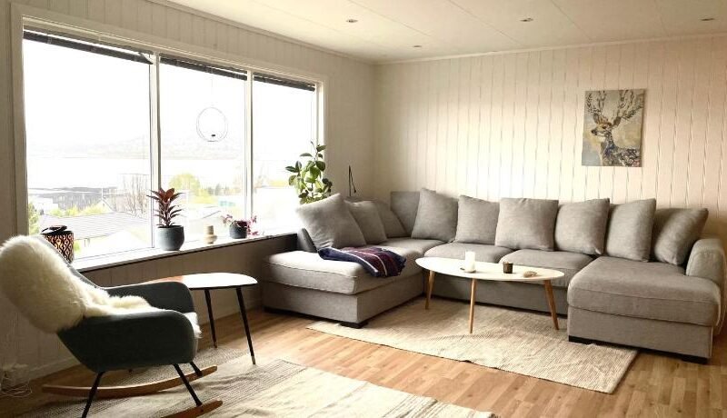 Penthouse with panorama view and great location!