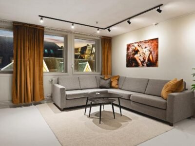 ARCTIC HOMES – Downtown Penthouse