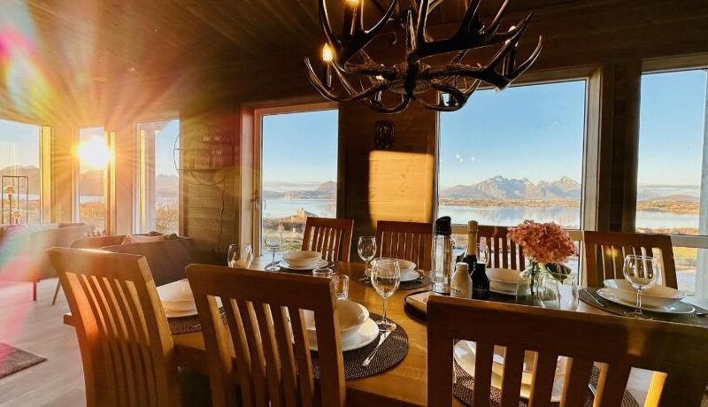 Lofotenholidays, Luxury cabin with panoramic view