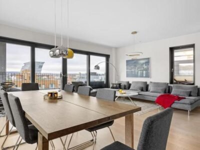 Modern 3bed room sea view apartment @ Oslo Barcode