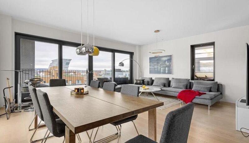 Modern 3bed room sea view apartment @ Oslo Barcode