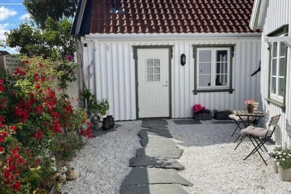 Idyllisk lite anneks med enestaende uteplass