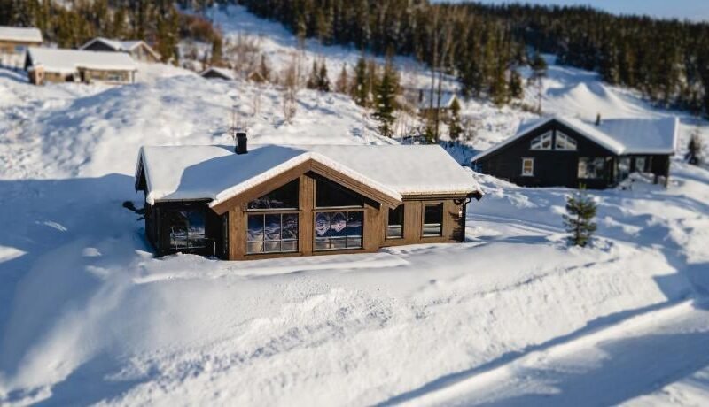 Moderne ski-in & ski-out hytte i Valdres, Norge – alt inkludert for ditt fjelleventyr
