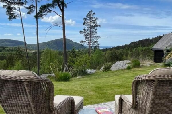 Cabin near Pulpit Rock