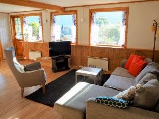 Loghouse apartment in arctic wonderland