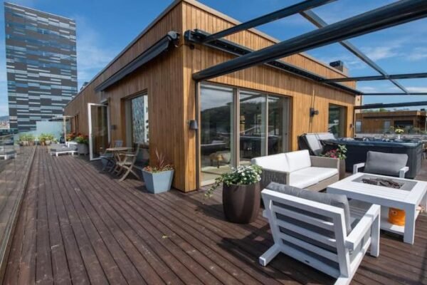 Luxury penthouse in Oslo, fjord view, jacuzzi and huge terrasse