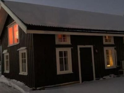 Lofoten- Feriehus Fjøsen