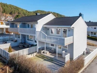 Moderne rekkehus, god standard.