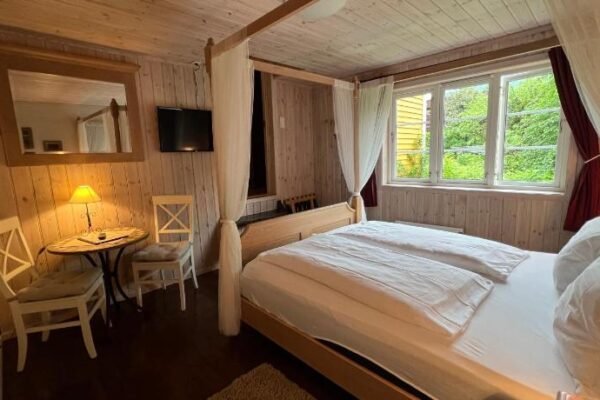 Dalen Bed & Breakfast