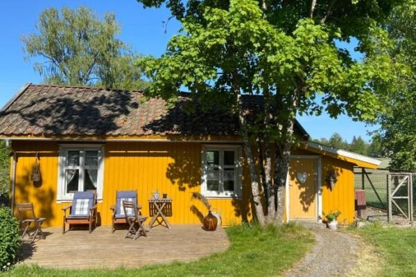 Farm stay in cozy cabin at Vestre Kinn