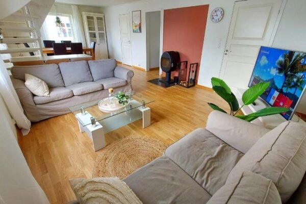 Central modern Lyse Fjord apartment