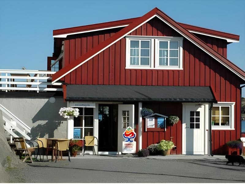 Henningsvær Rorbuer