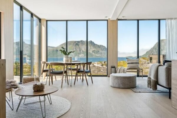 Designhytte med jacuzzi sentralt i Lofoten
