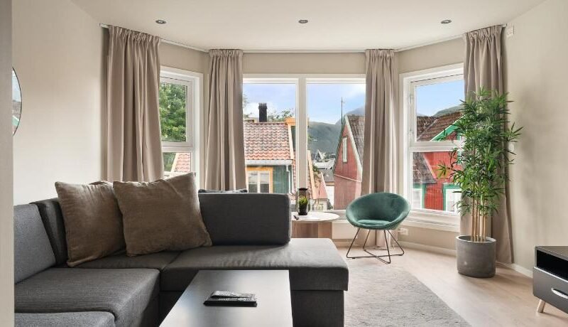 ARCTIC HOMES – The Plaza